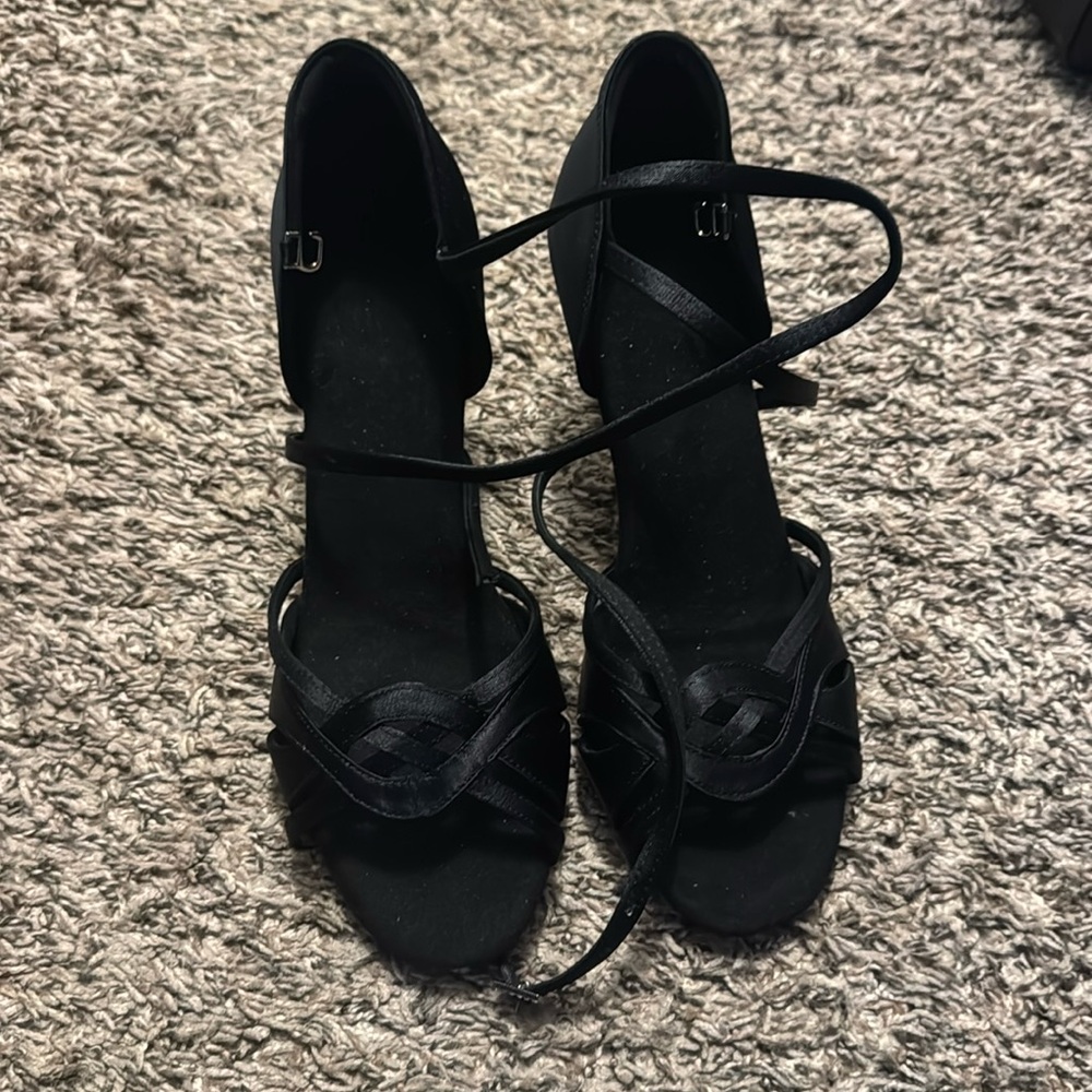 NWOT Black dance heels